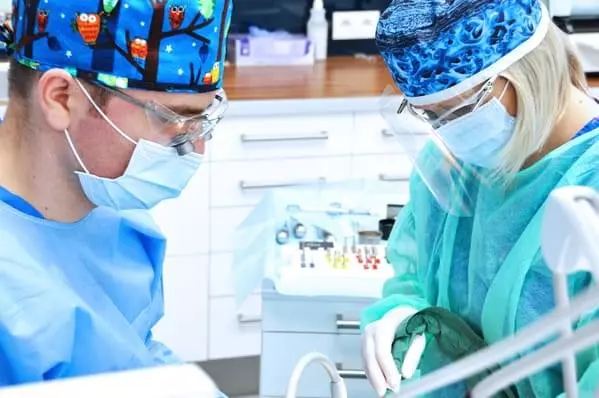 Implantologia - zabieg w Krakowie